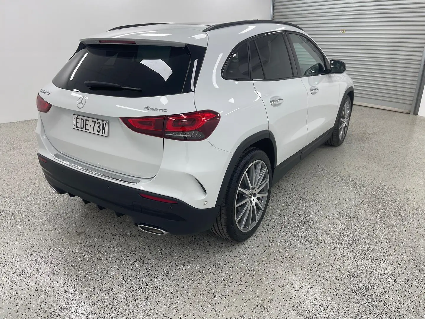 2020 Mercedes-Benz GLA-Class Gallery Image 3