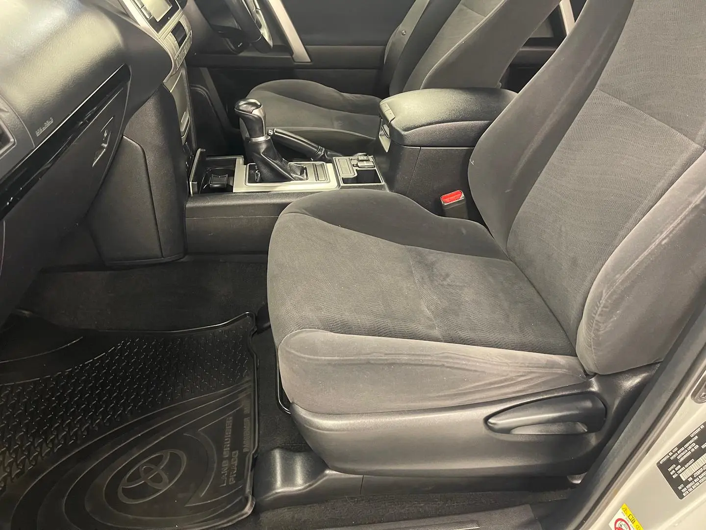 2017 Toyota Landcruiser Prado Gallery Image 17