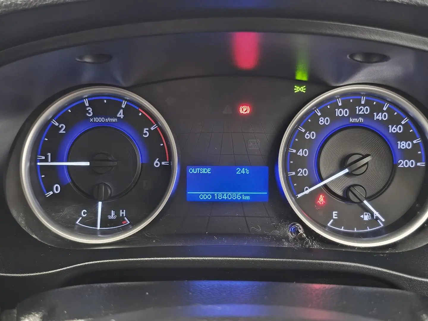 2015 Toyota Hilux Gallery Image 28