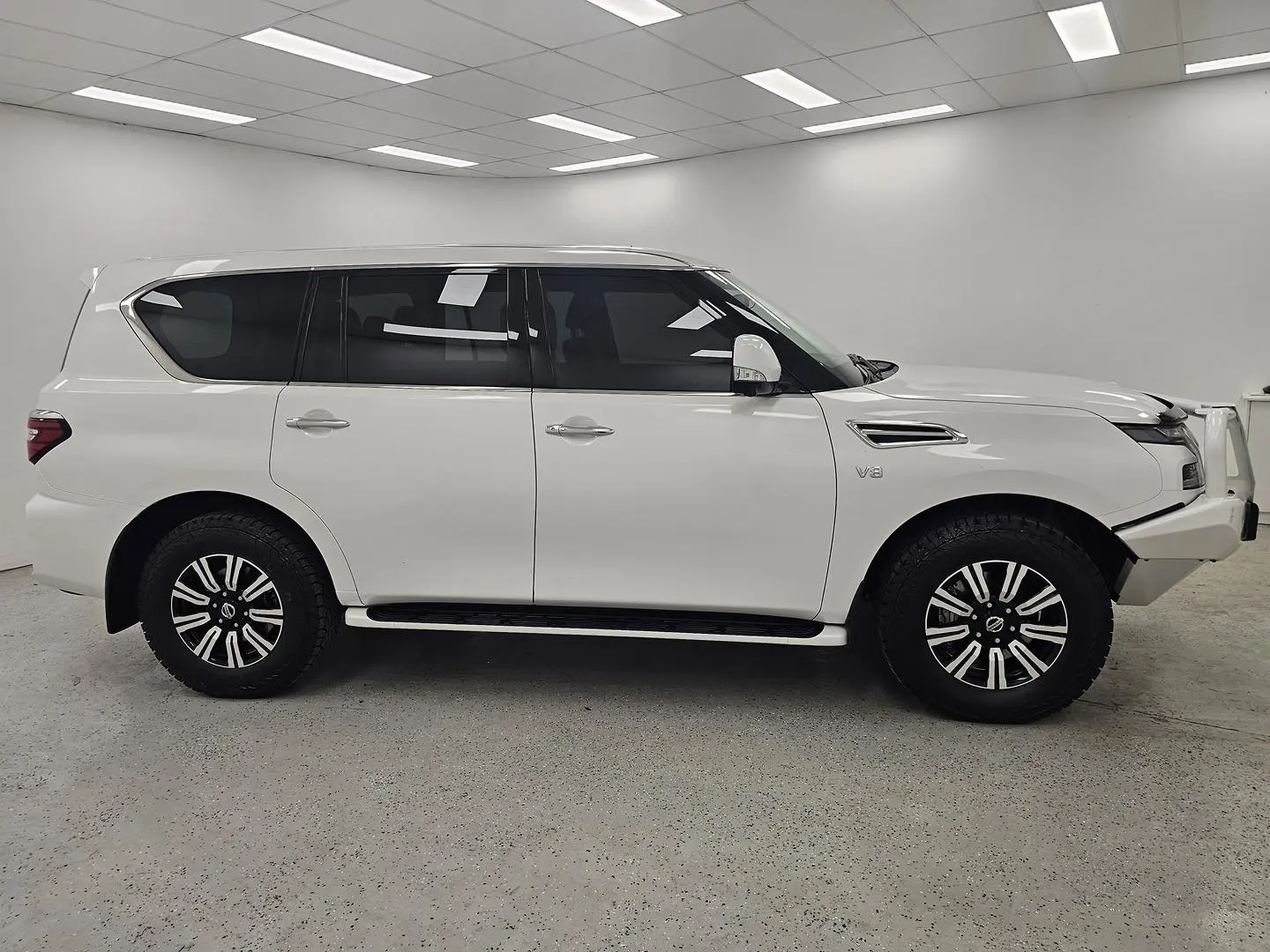 2020 Nissan Patrol Gallery Image 2