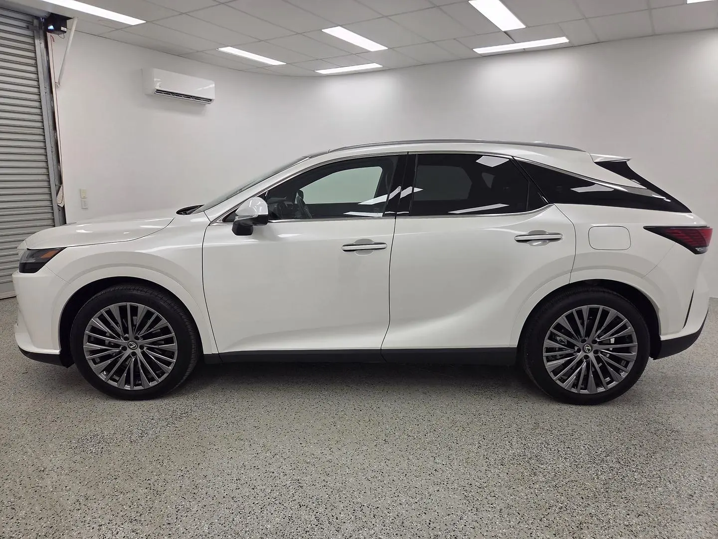 2025 Lexus RX Gallery Image 7