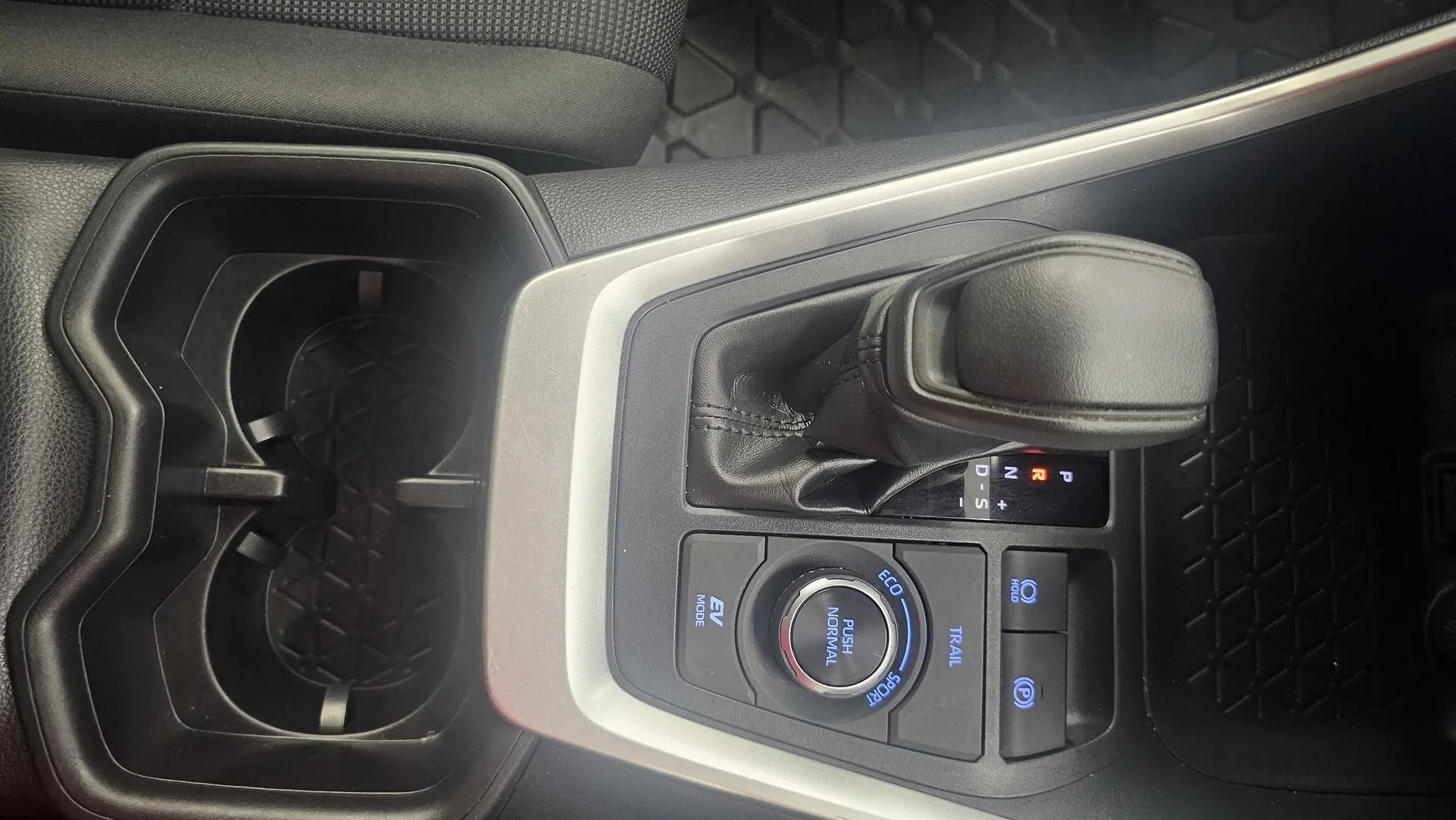 2022 Toyota RAV4 Gallery Image 34