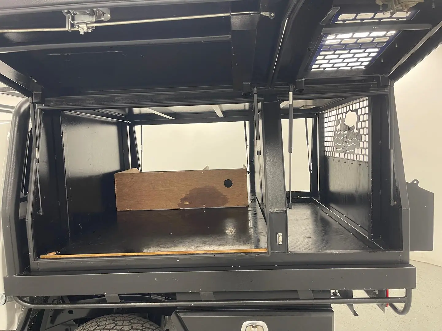 2025 Toyota Hilux Gallery Image 20