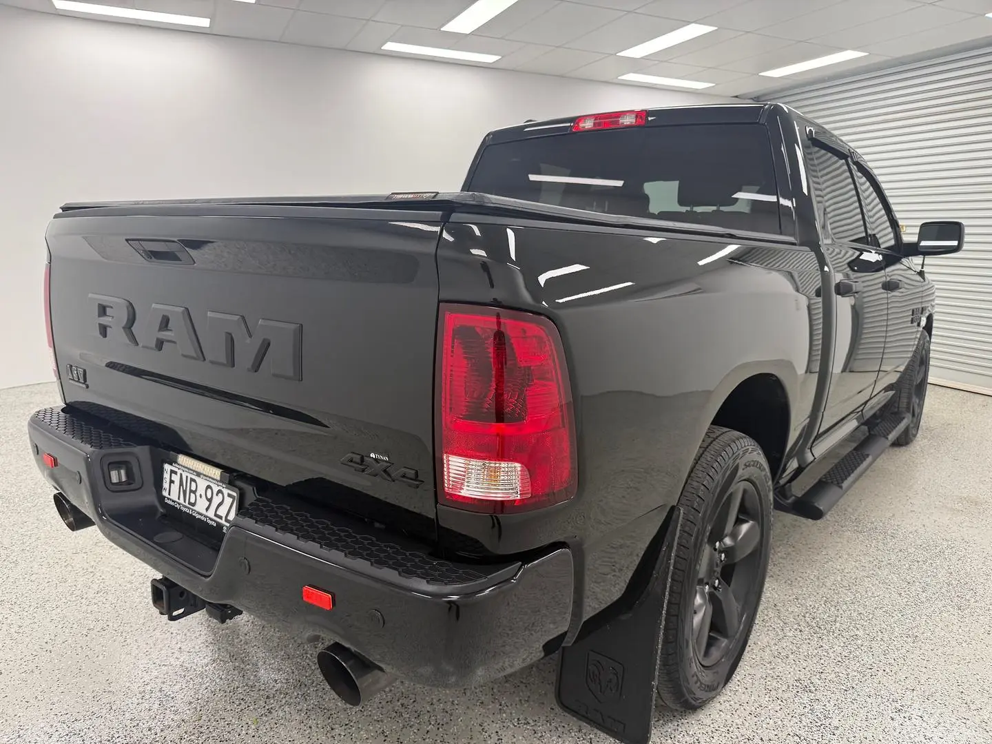 2021 RAM 1500 Gallery Image 3