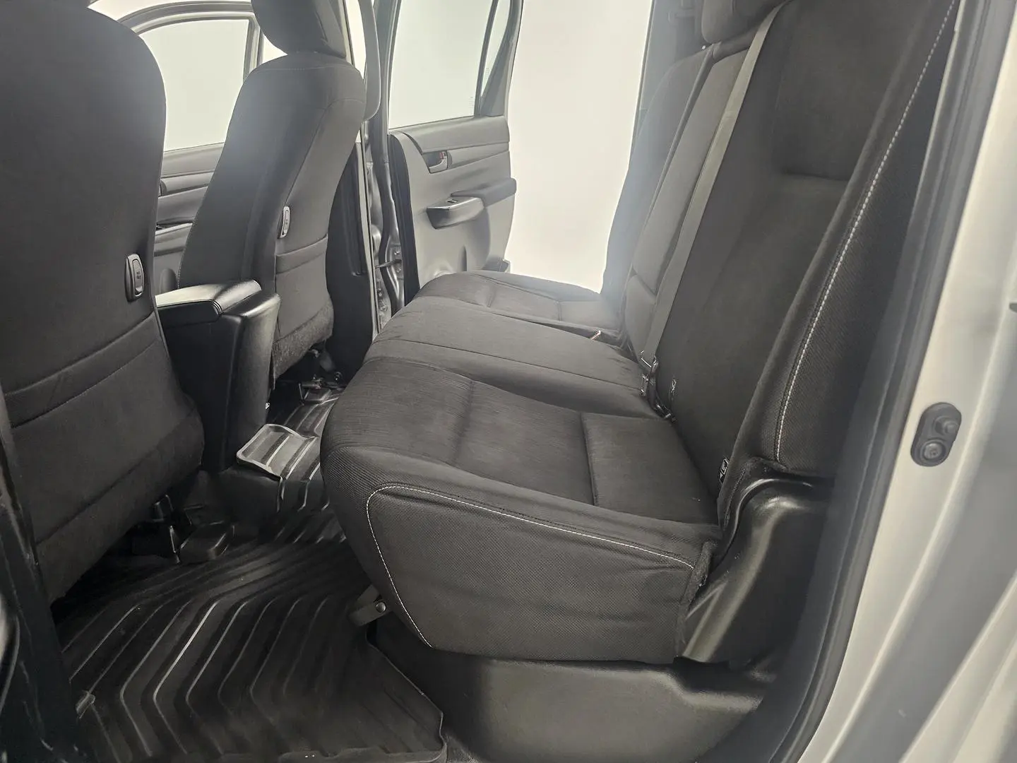 2018 Toyota Hilux Gallery Image 15