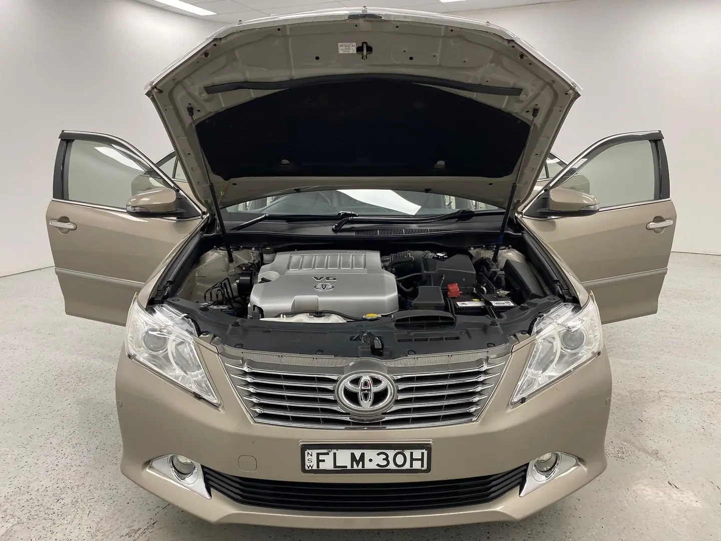 2013 Toyota Aurion Image 16