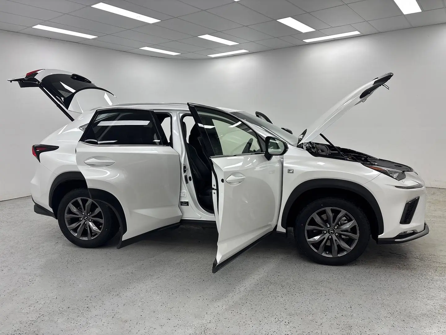 2021 Lexus NX Gallery Image 9