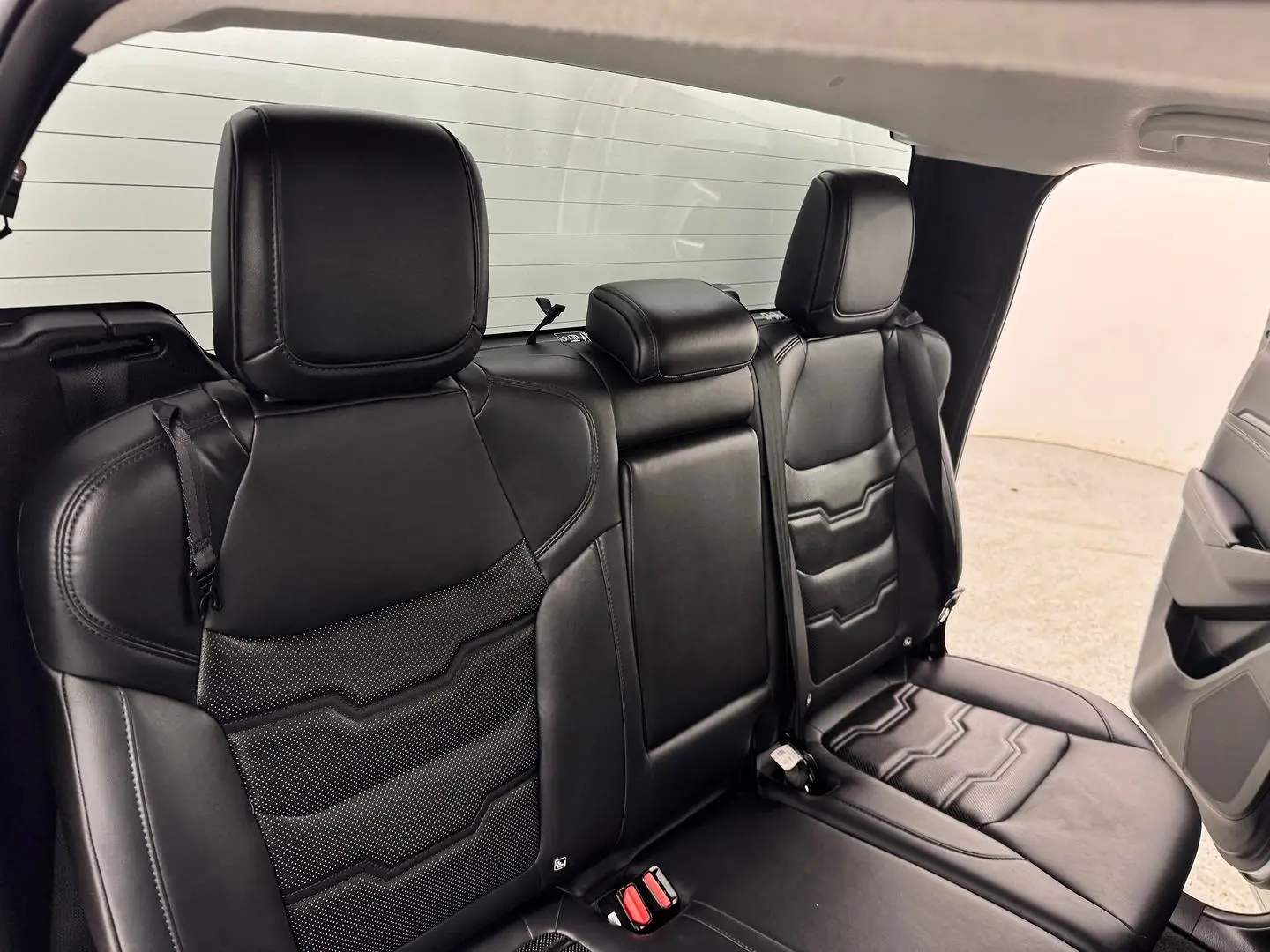 2024 Isuzu D-MAX Gallery Image 23