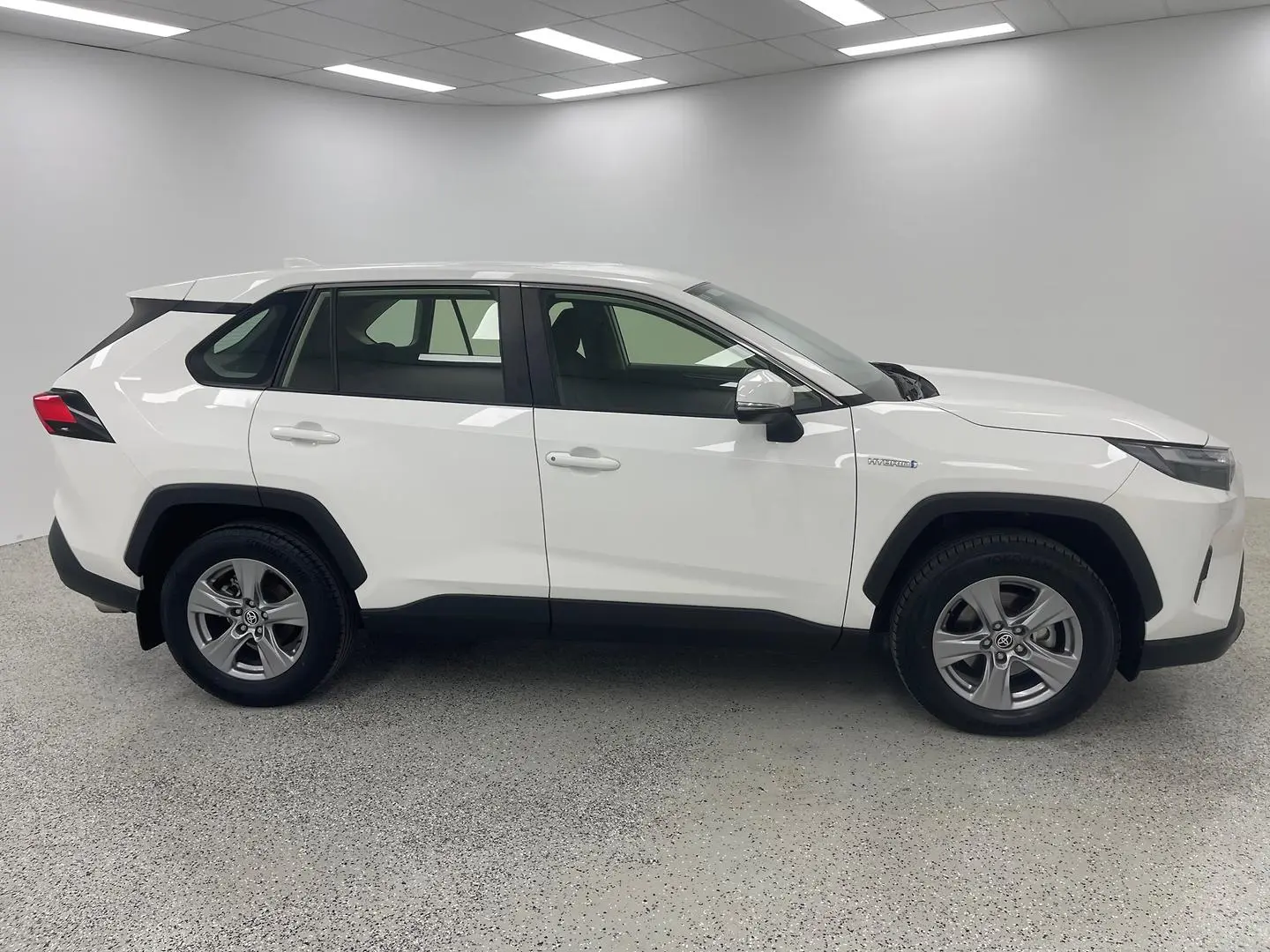 2024 Toyota RAV4 Gallery Image 2