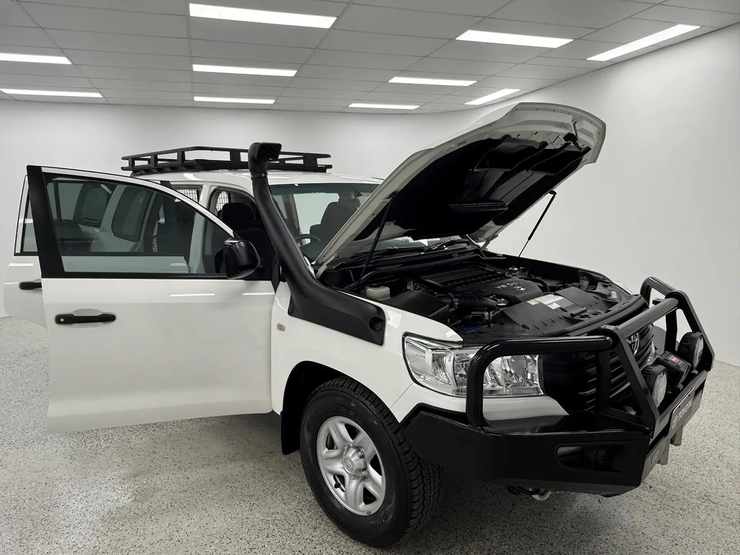 2020 Toyota Landcruiser Gallery Image 19