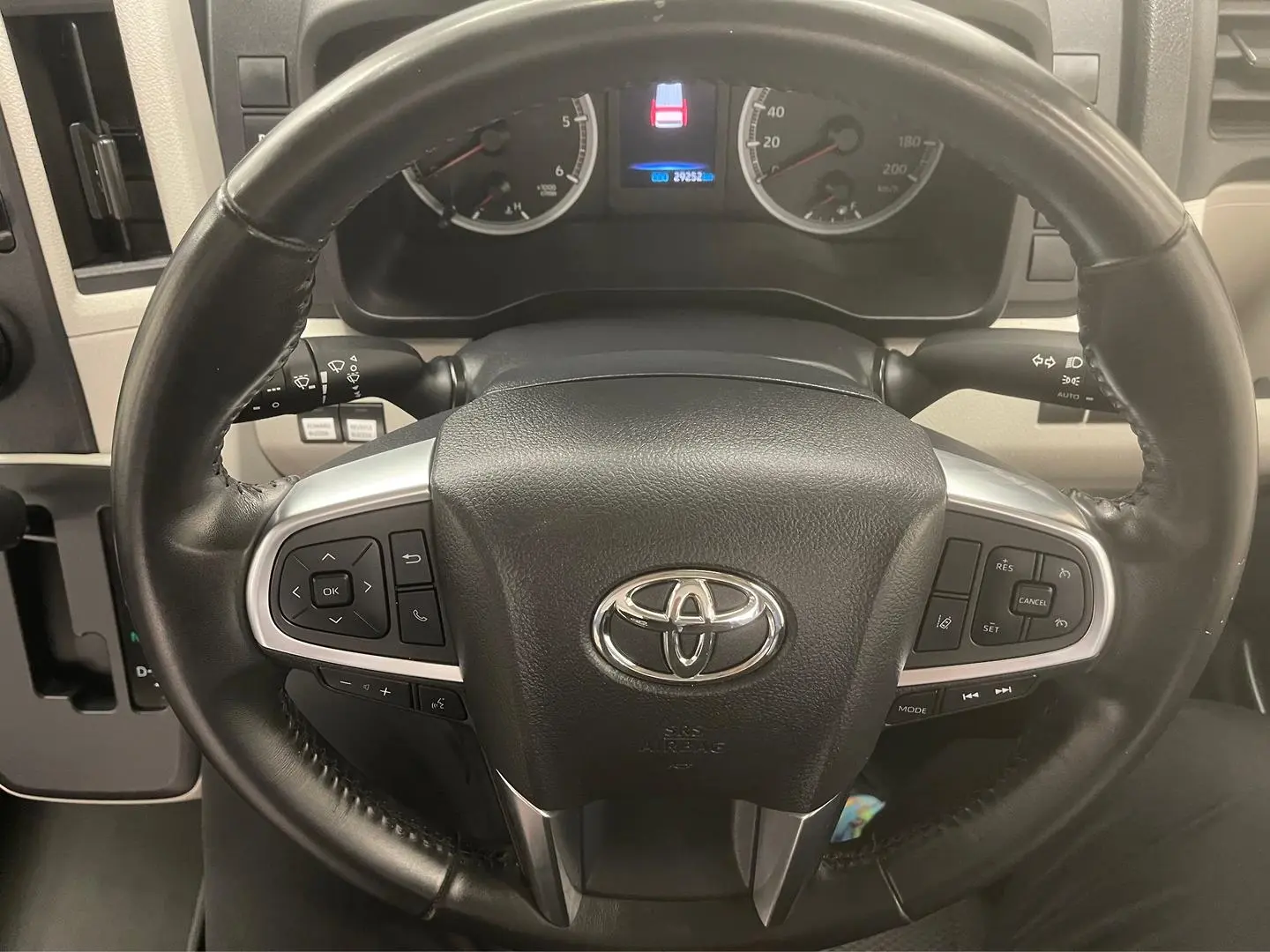 2020 Toyota Hiace Gallery Image 24