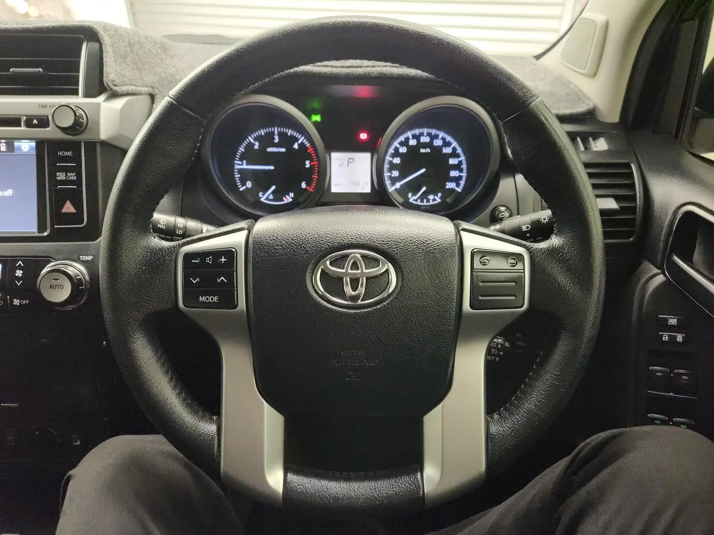 2017 Toyota Landcruiser Prado Gallery Image 27