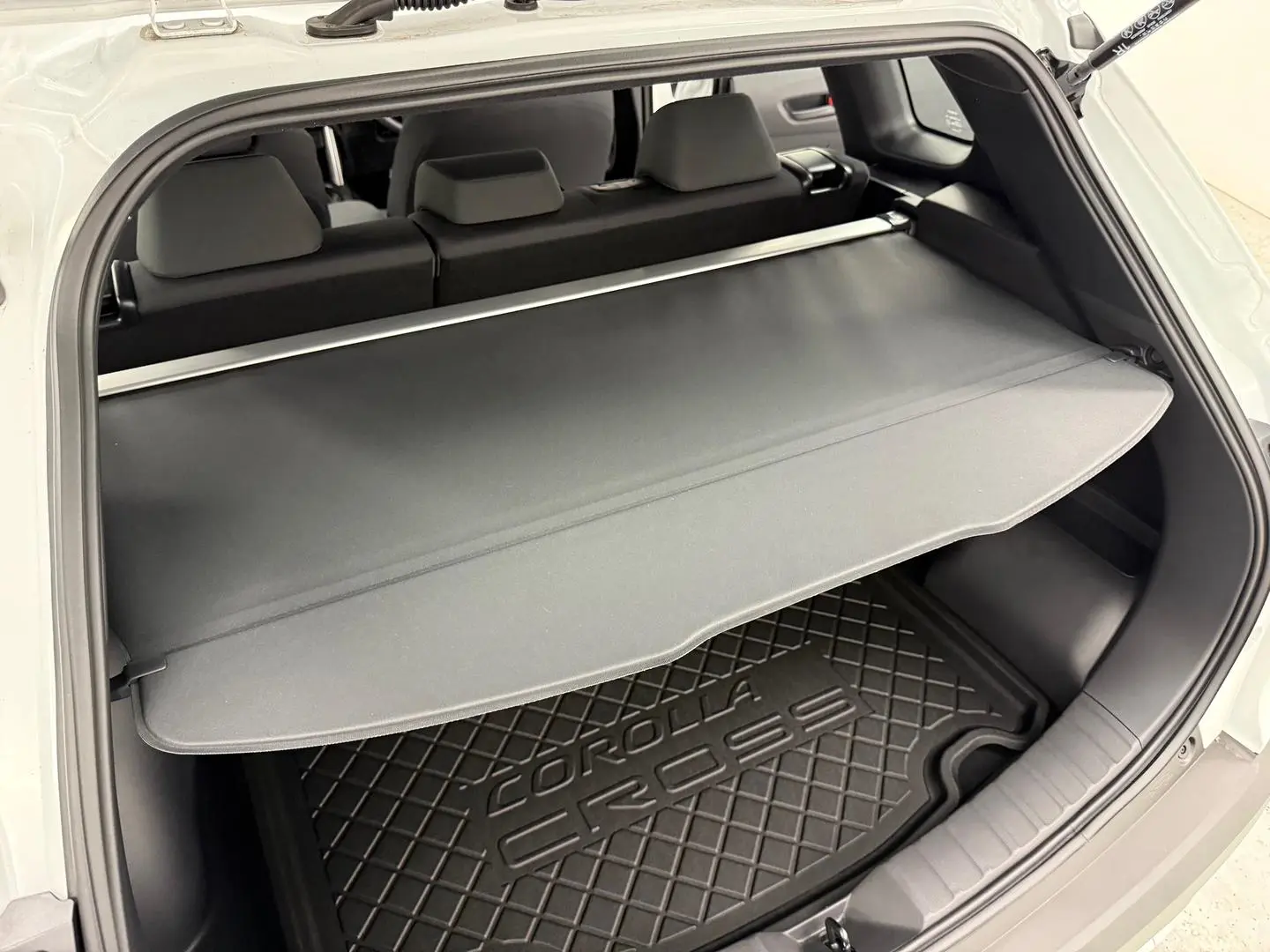 2025 Toyota Corolla Cross Gallery Image 16