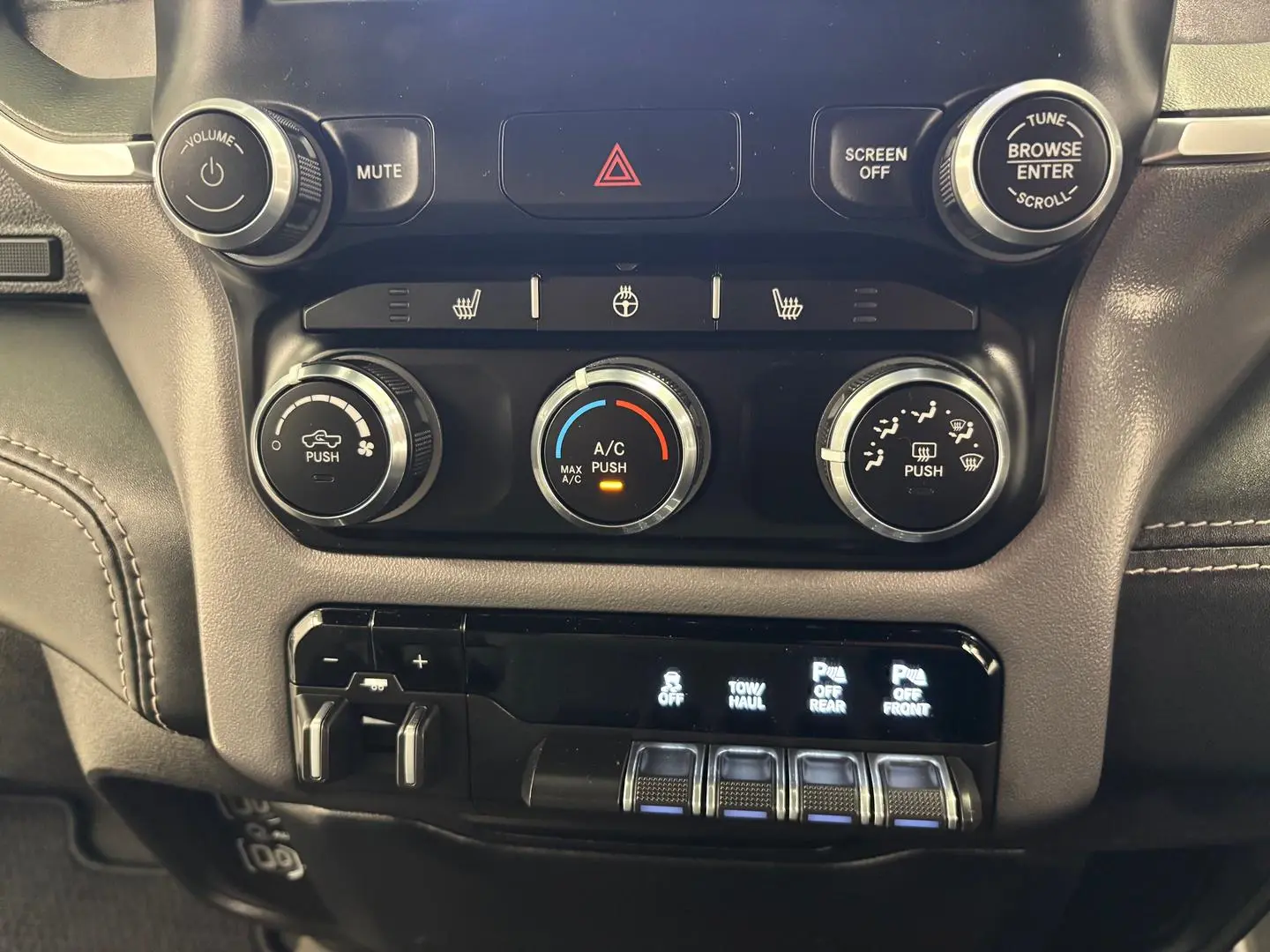 2023 RAM 1500 Gallery Image 30