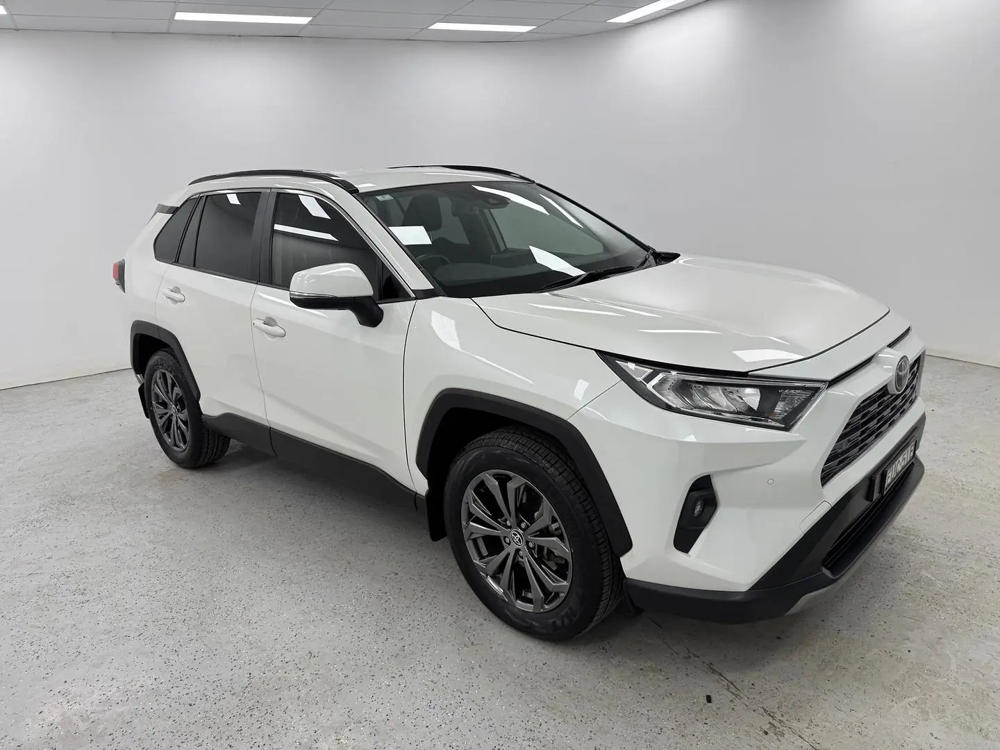 2022 Toyota RAV4 Gallery Image 2