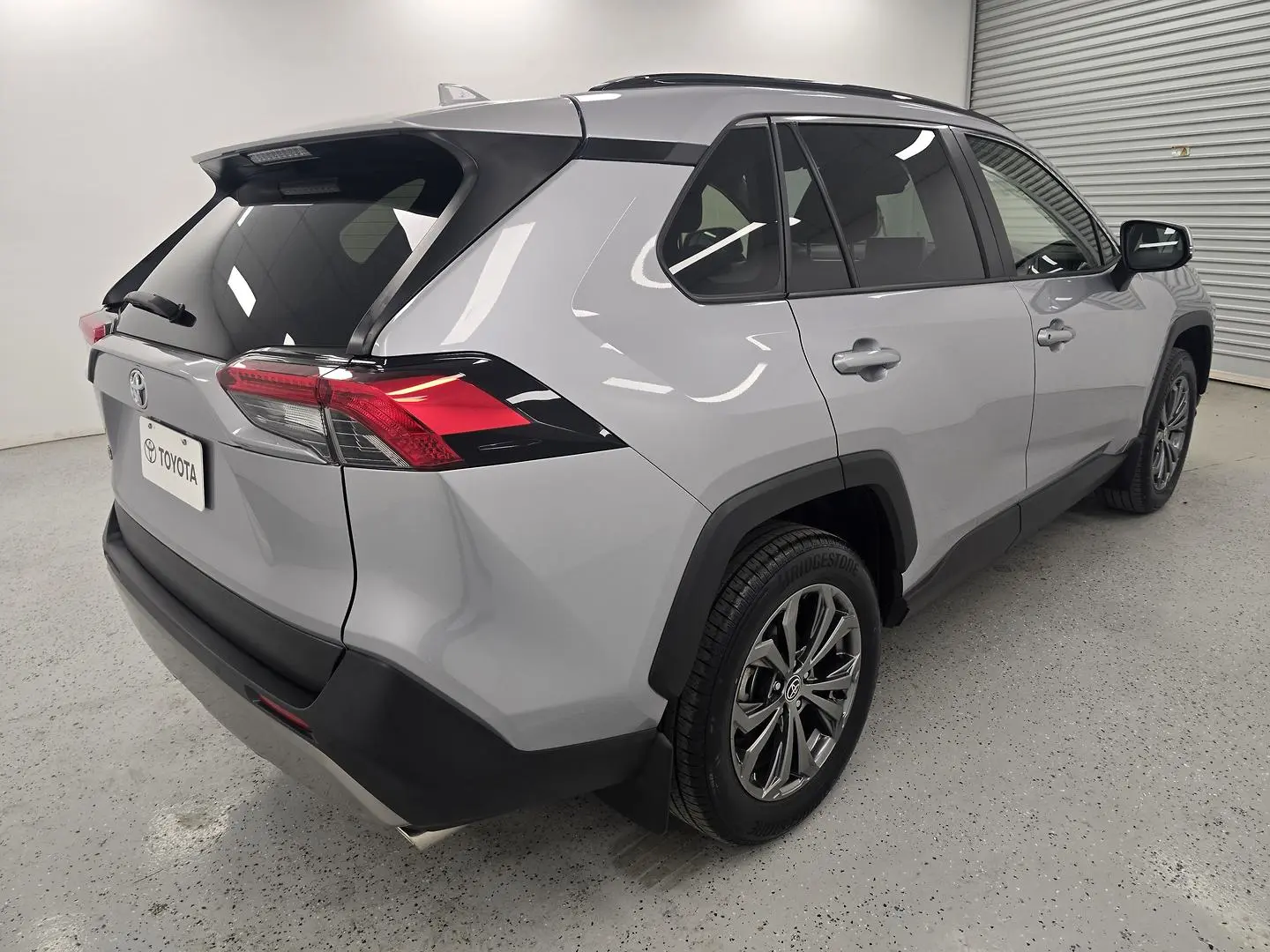 2022 Toyota RAV4 Gallery Image 3