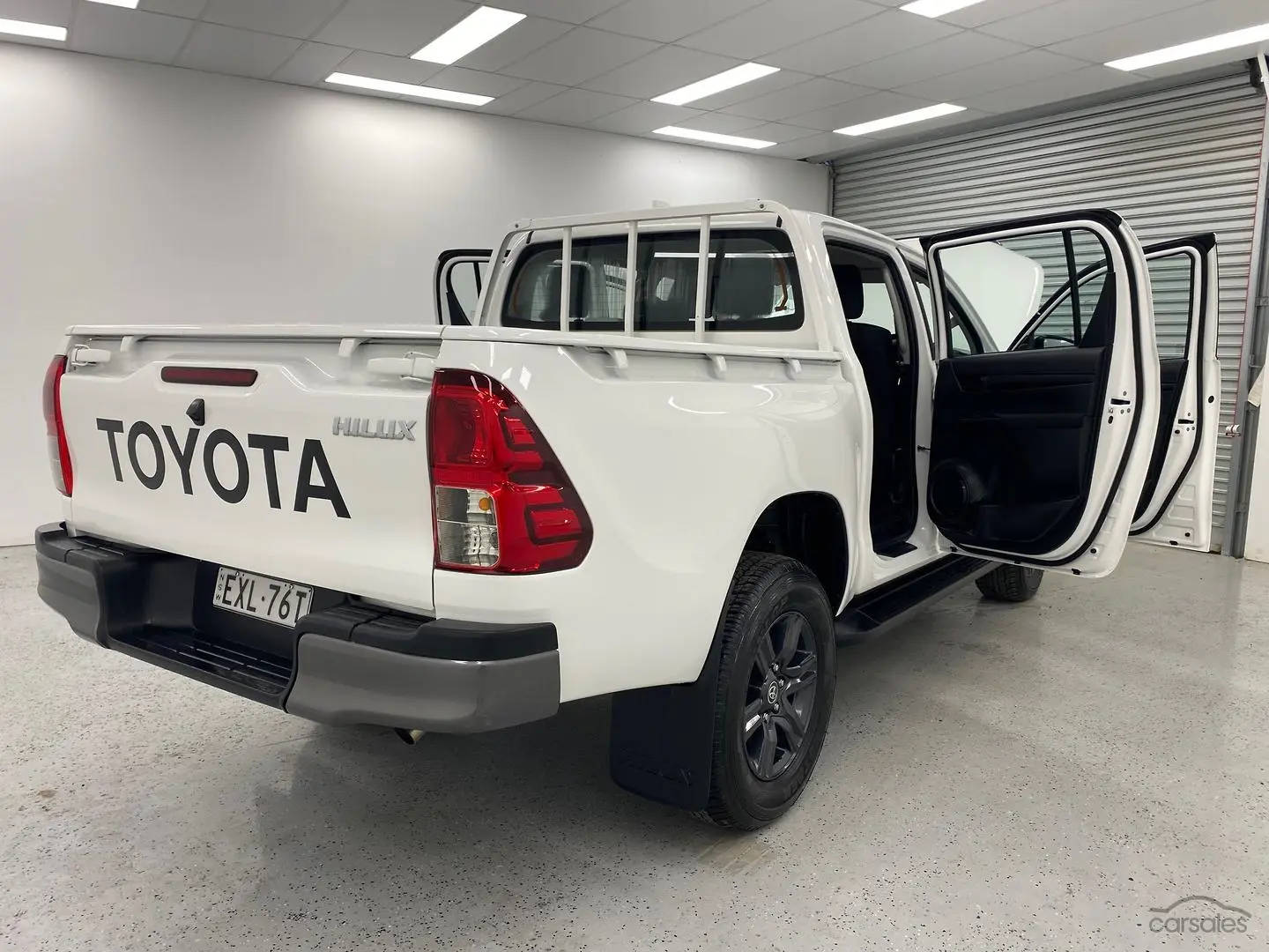 2023 Toyota Hilux Image 11