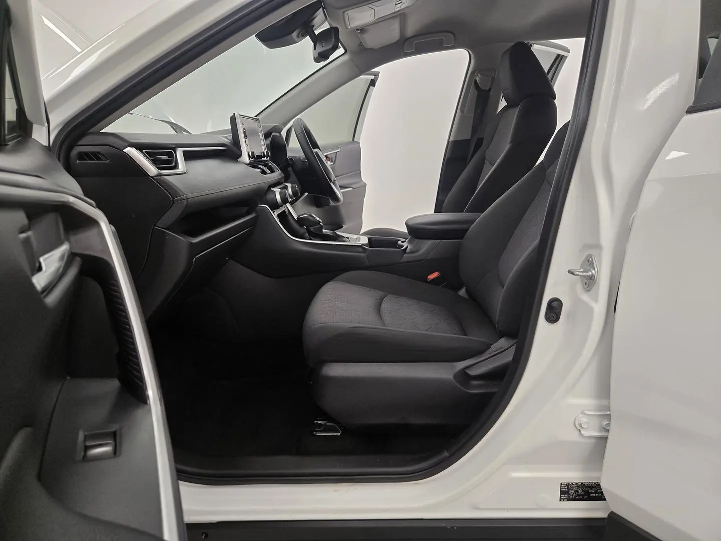 2021 Toyota RAV4 Gallery Image 18