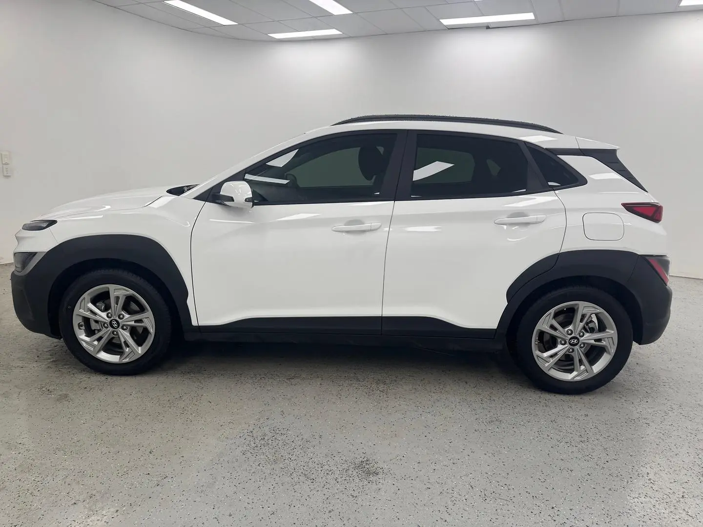 2022 Hyundai Kona Gallery Image 5