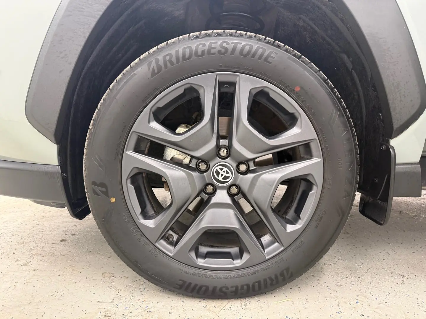 2023 Toyota RAV4 Gallery Image 9