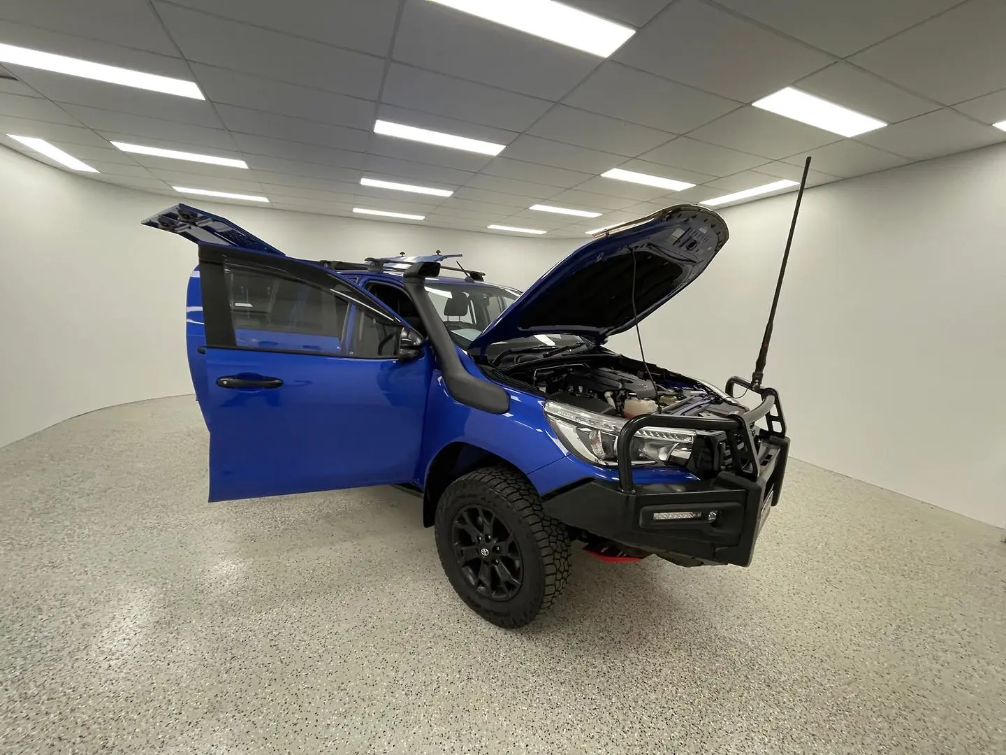 2018 Toyota Hilux Gallery Image 14