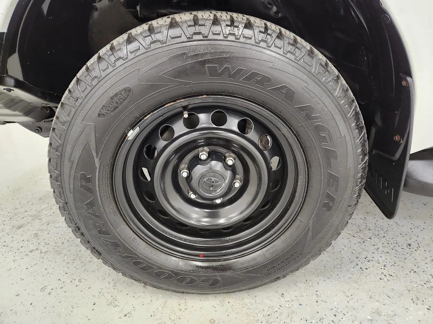 2018 Toyota Hilux Gallery Image 16