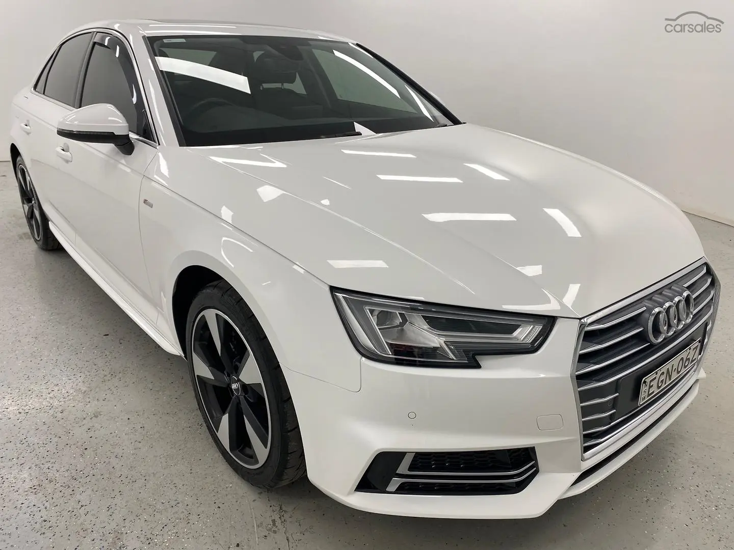 2018 Audi A4 Image 1