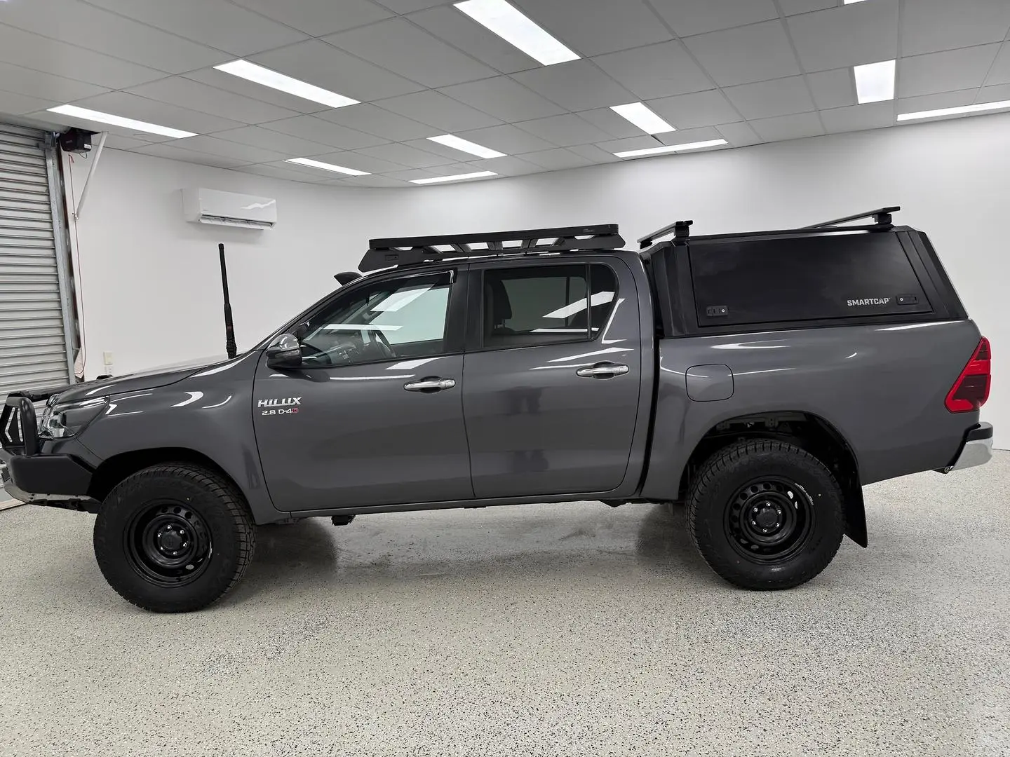 2022 Toyota Hilux Gallery Image 6