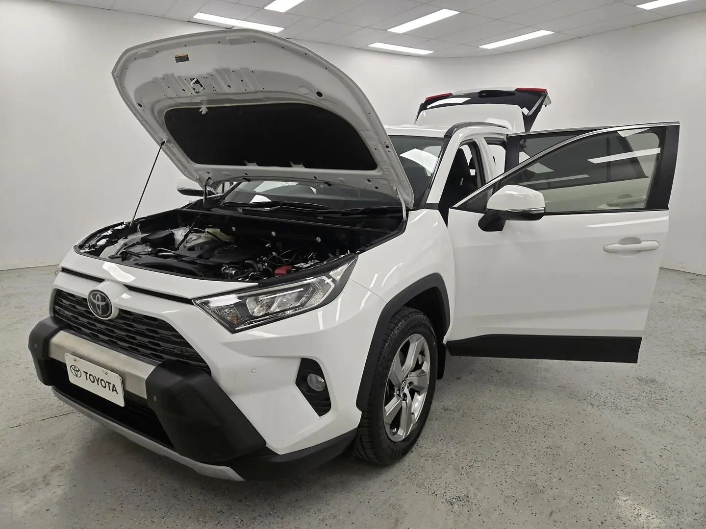 2021 Toyota RAV4 Gallery Image 14
