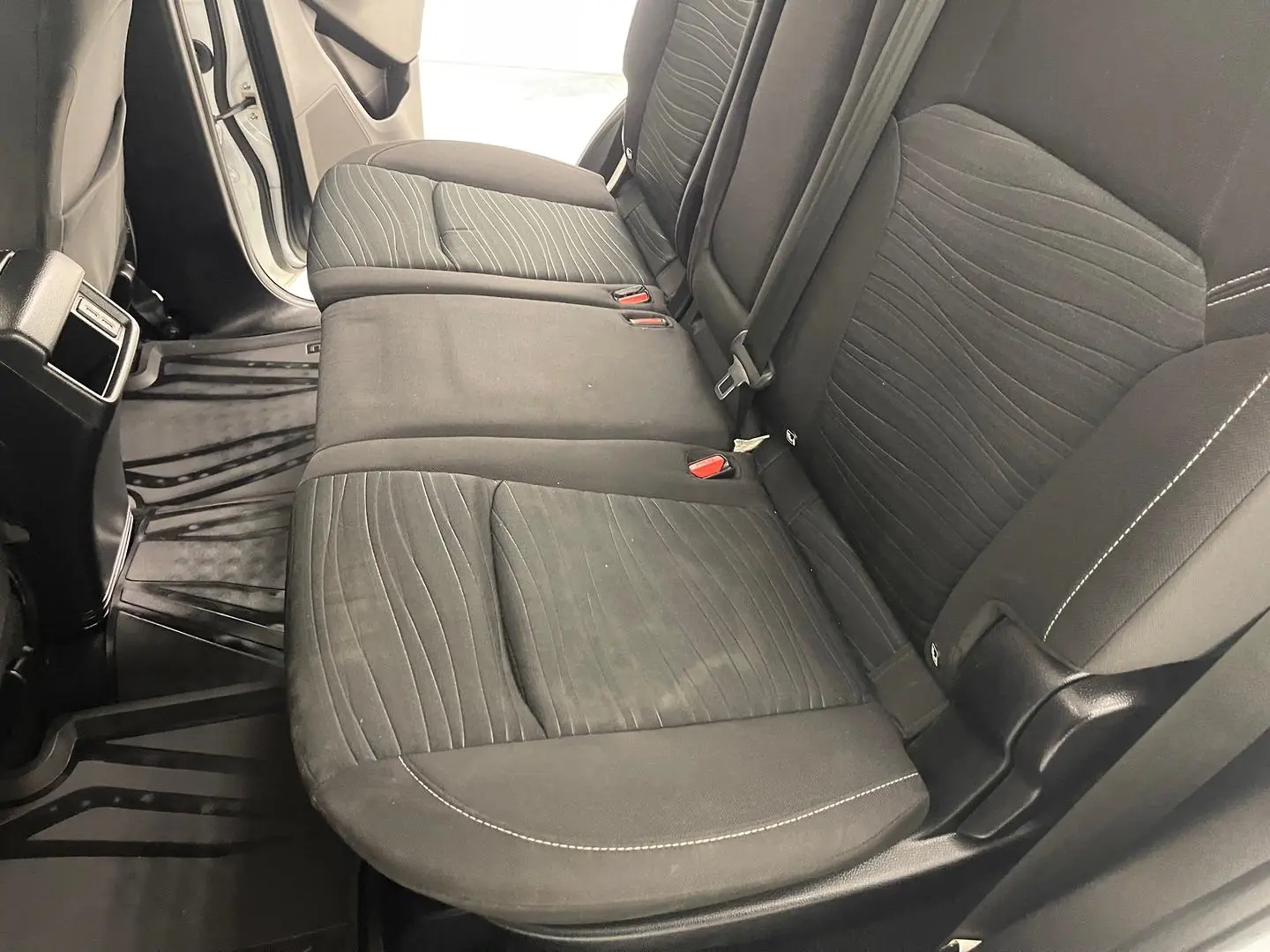 2021 Isuzu MU-X Gallery Image 18