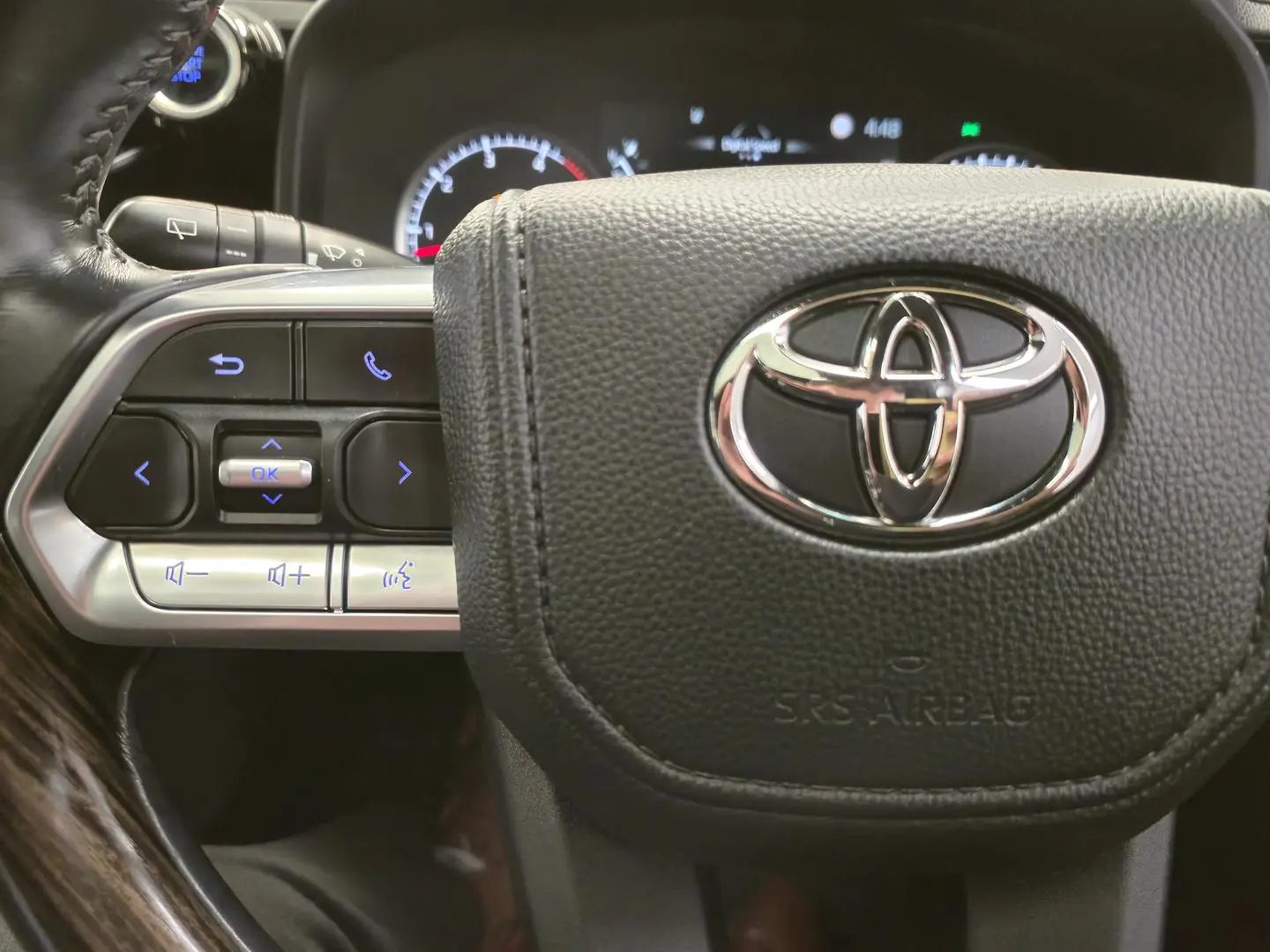 2022 Toyota Landcruiser Gallery Image 24