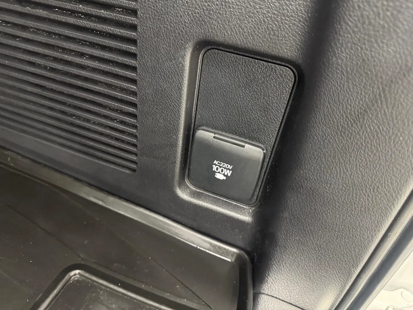 2024 Toyota Landcruiser Prado Gallery Image 28