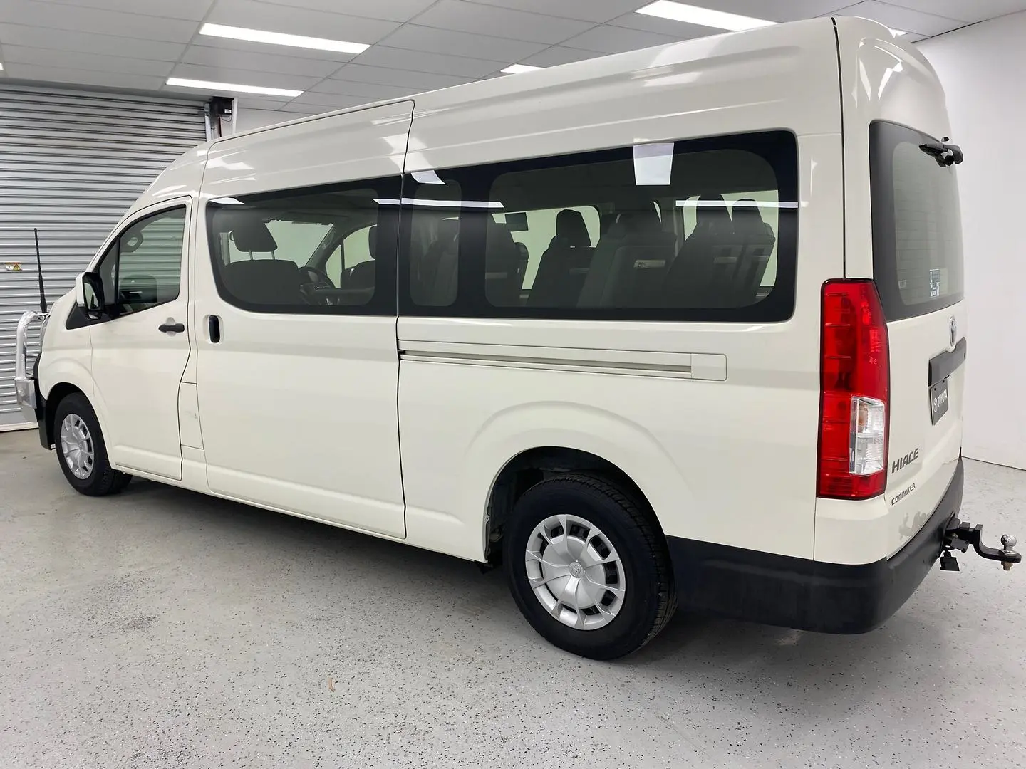 2021 Toyota Hiace Gallery Image 5