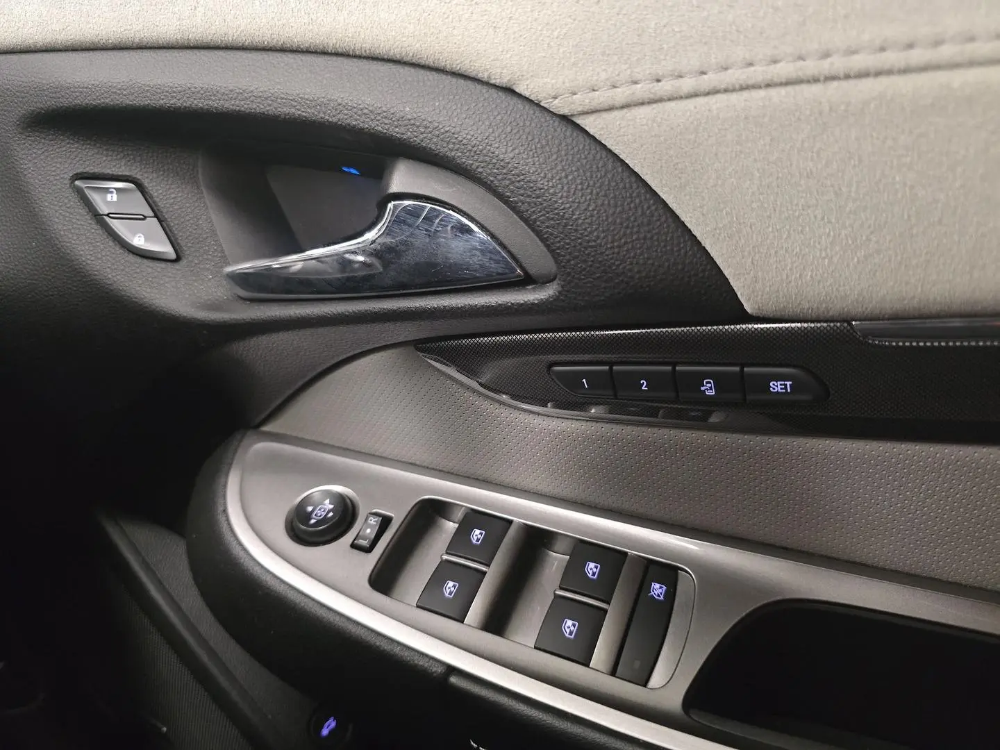 2016 Holden Caprice Gallery Image 28