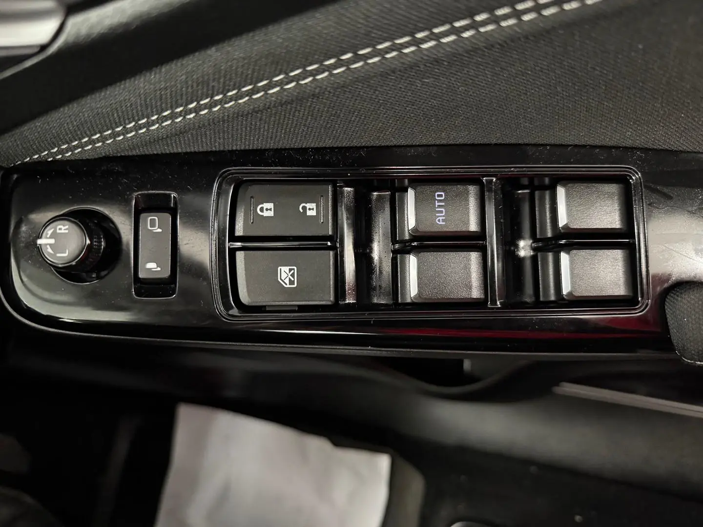 2022 Isuzu D-MAX Gallery Image 31