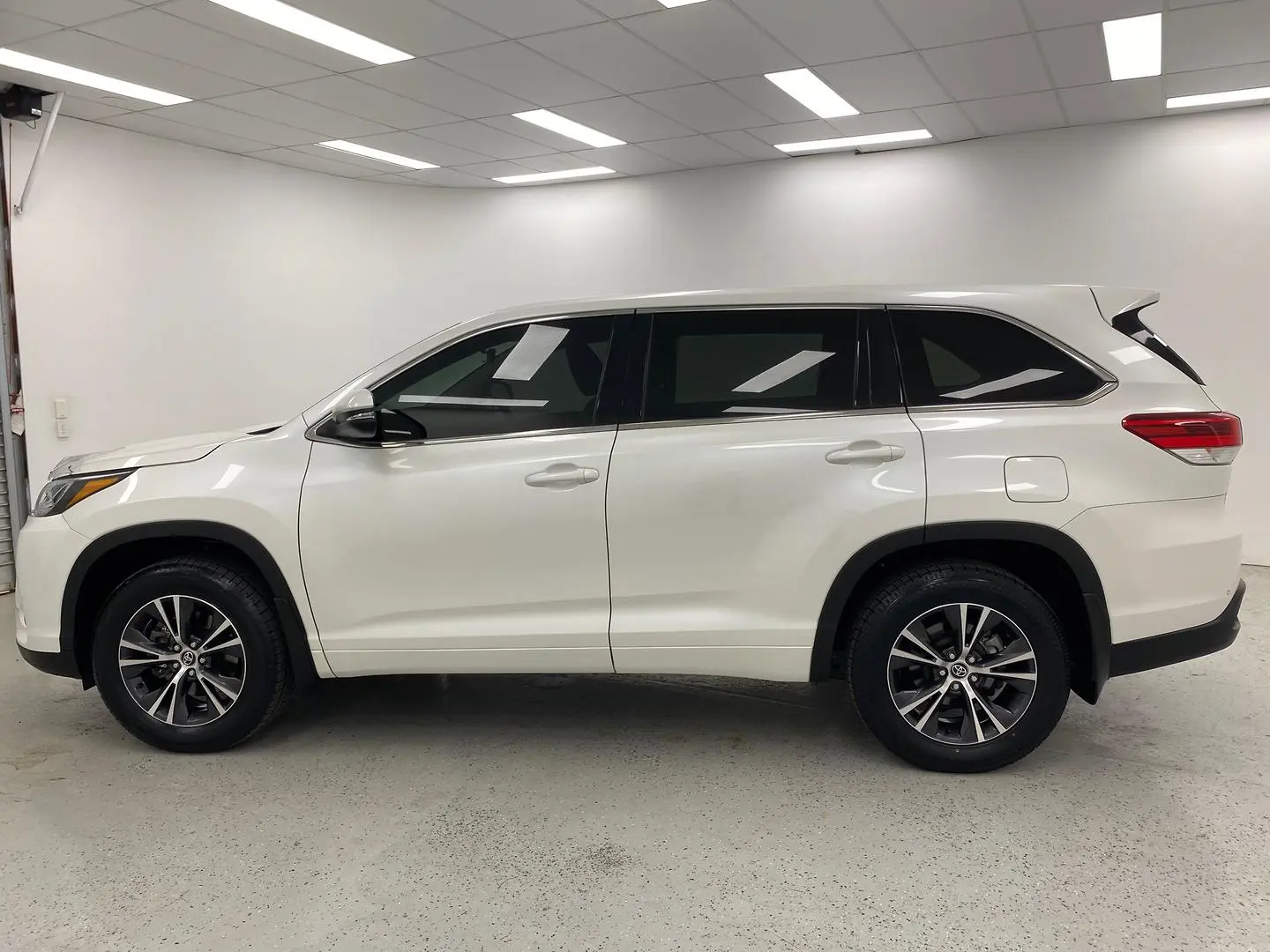 2018 Toyota Kluger Gallery Image 6