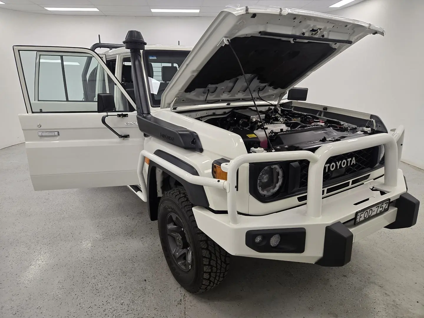 2023 Toyota Landcruiser Gallery Image 8