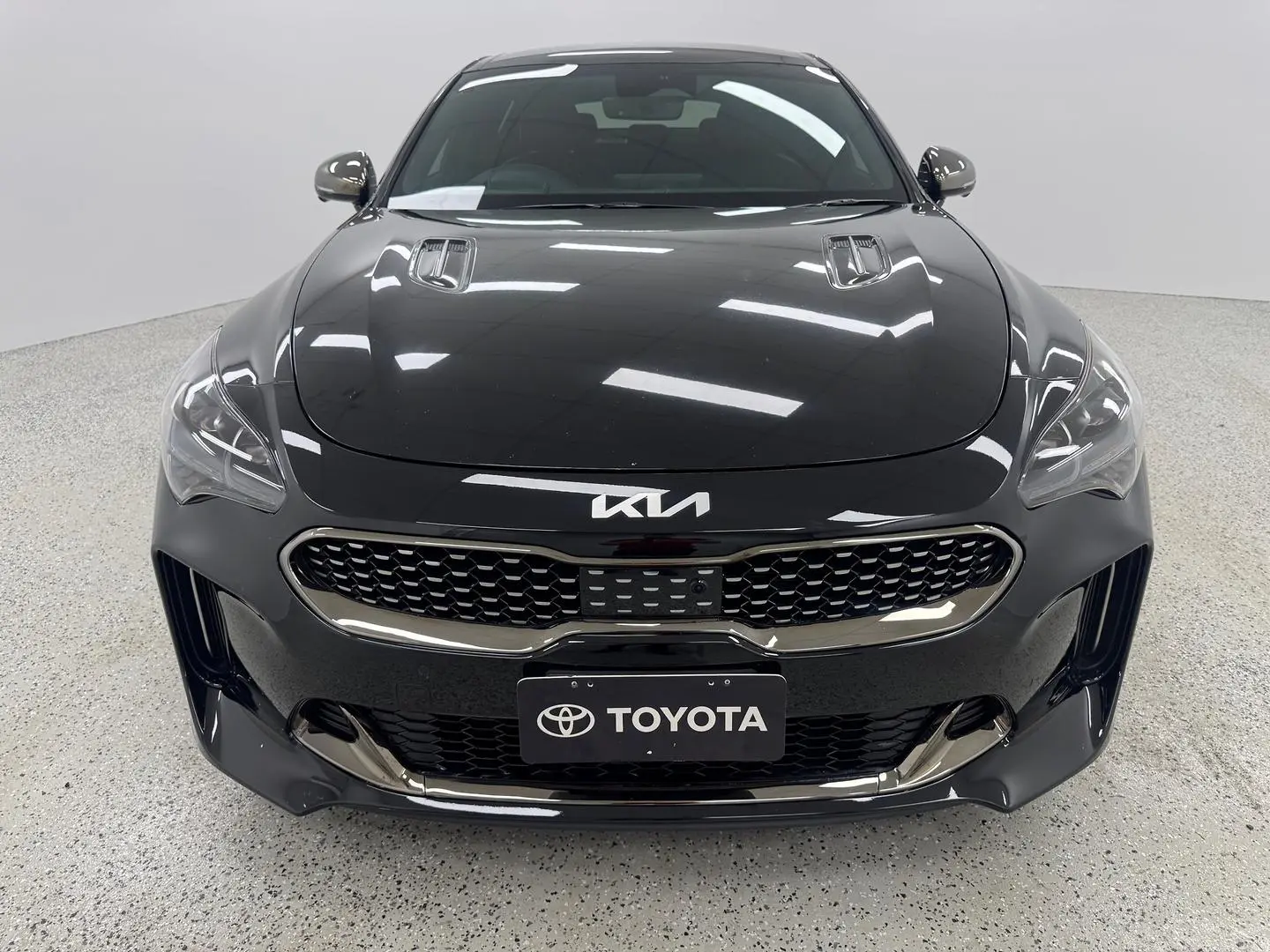 2022 Kia Stinger Gallery Image 35