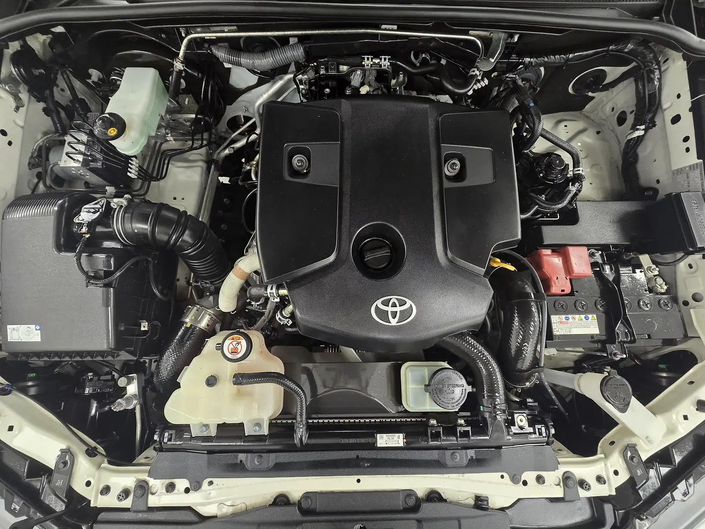 2021 Toyota Hilux Gallery Image 15