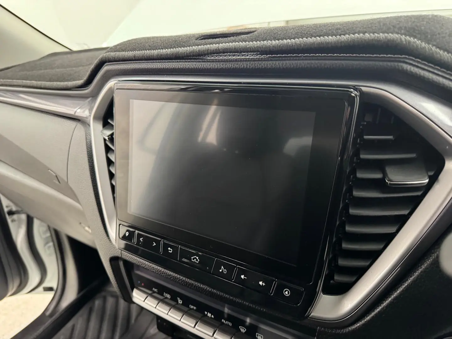 2024 Isuzu D-MAX Gallery Image 19