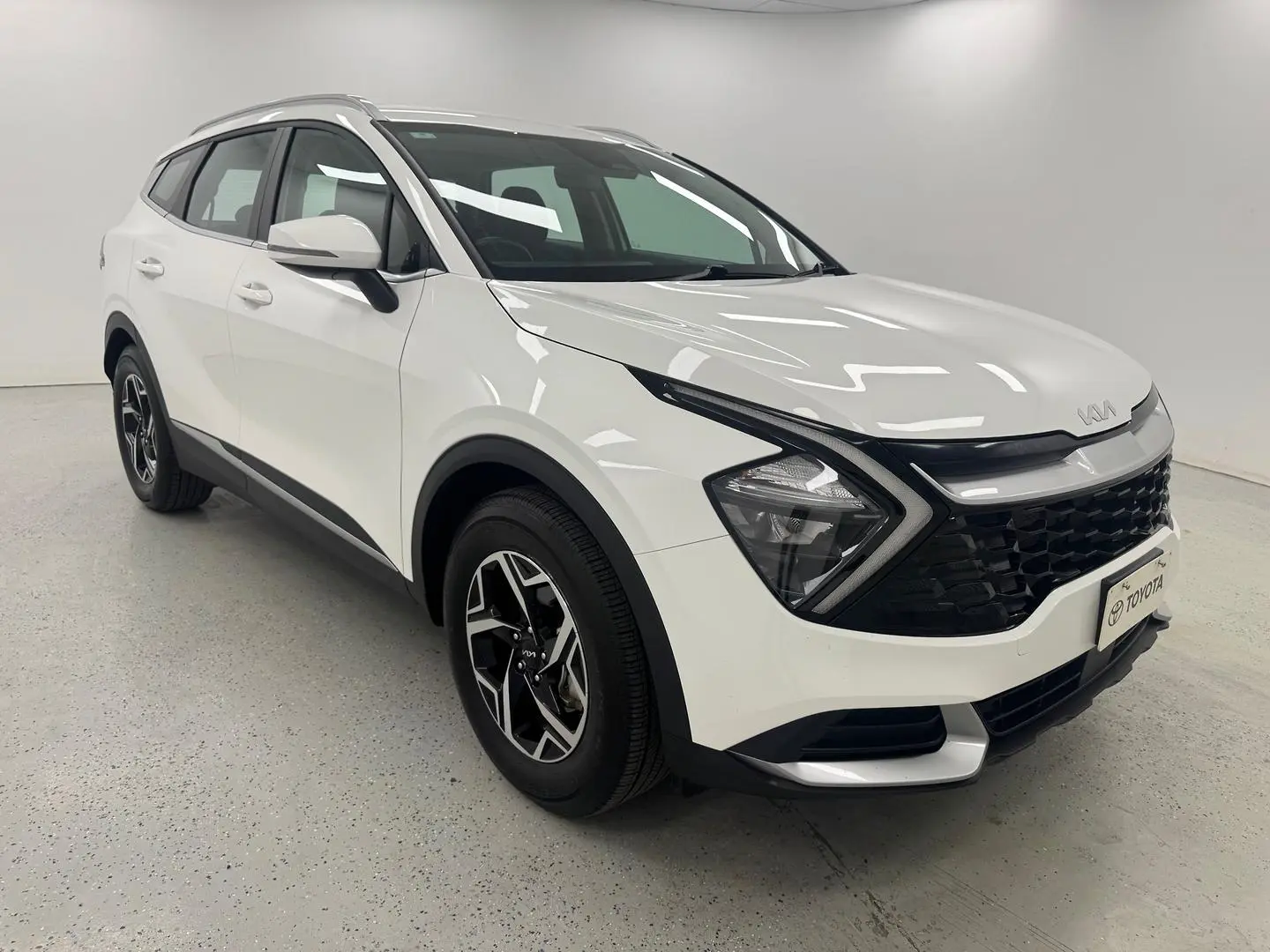 2024 Kia Sportage S (DK11FV) Image 1