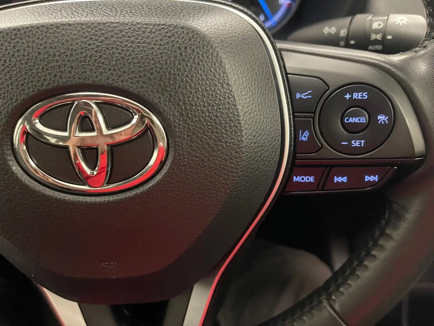 2022 Toyota RAV4 Gallery Image 36