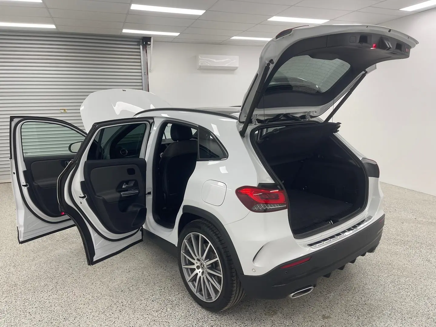 2020 Mercedes-Benz GLA-Class Gallery Image 11