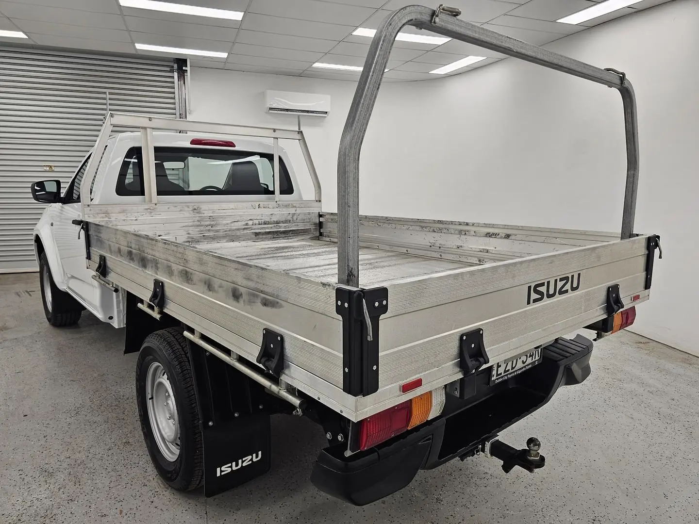 2023 Isuzu D-MAX Gallery Image 5