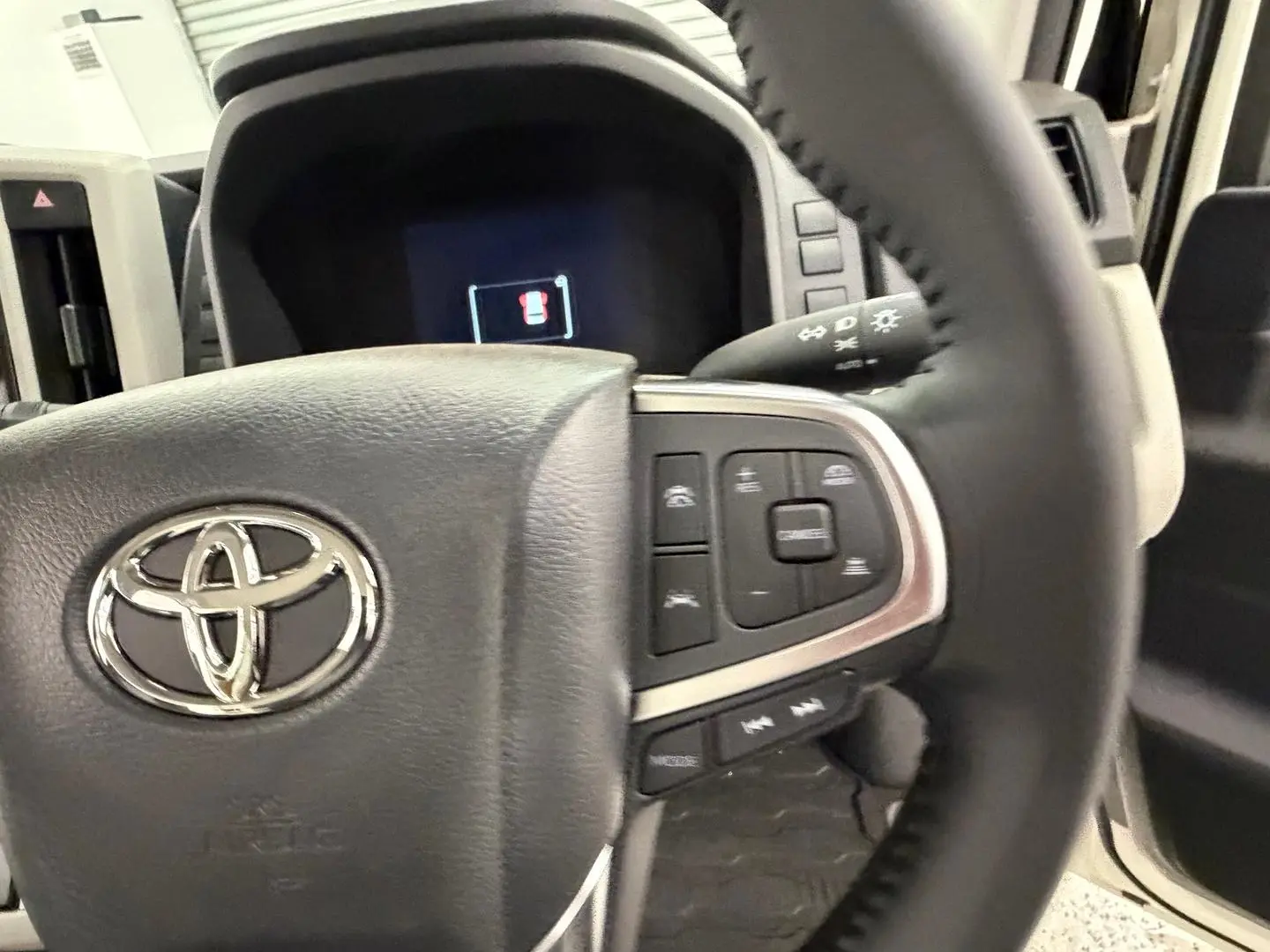 2025 Toyota Hiace Gallery Image 14