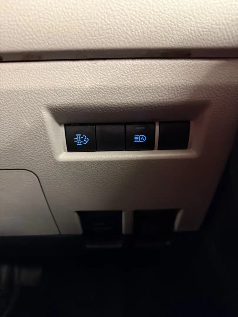 2022 Toyota Hiace Gallery Image 29