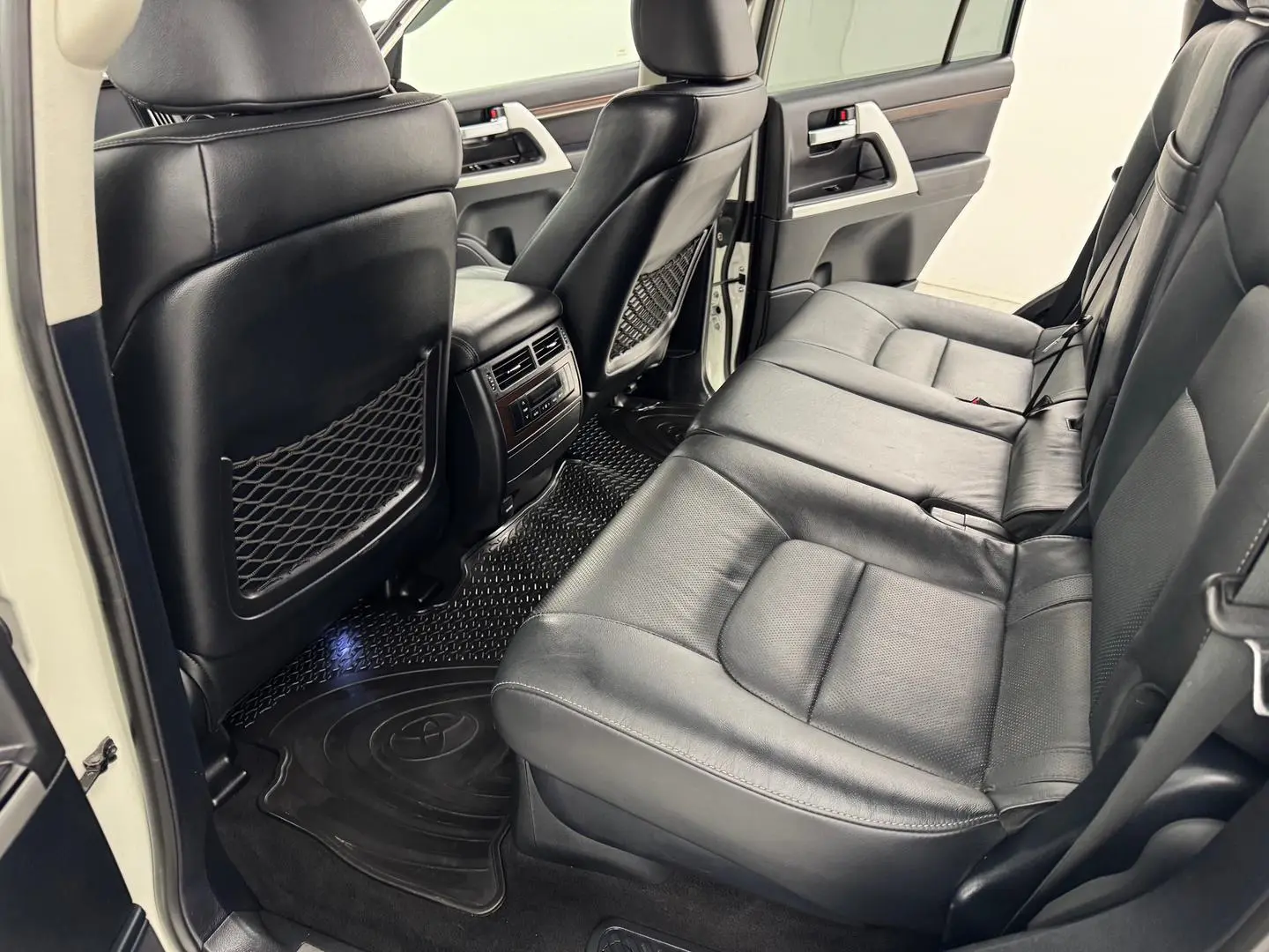 2020 Toyota Landcruiser Gallery Image 17