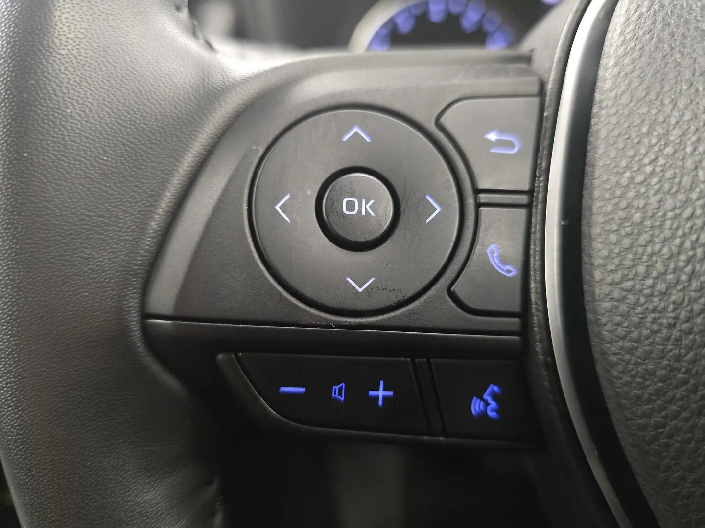 2022 Toyota RAV4 Gallery Image 22