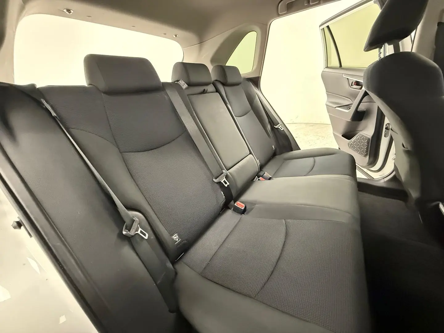 2022 Toyota RAV4 Gallery Image 18