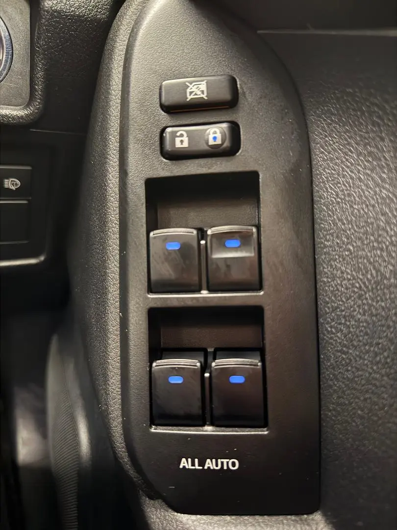 2020 Toyota Landcruiser Prado Gallery Image 31